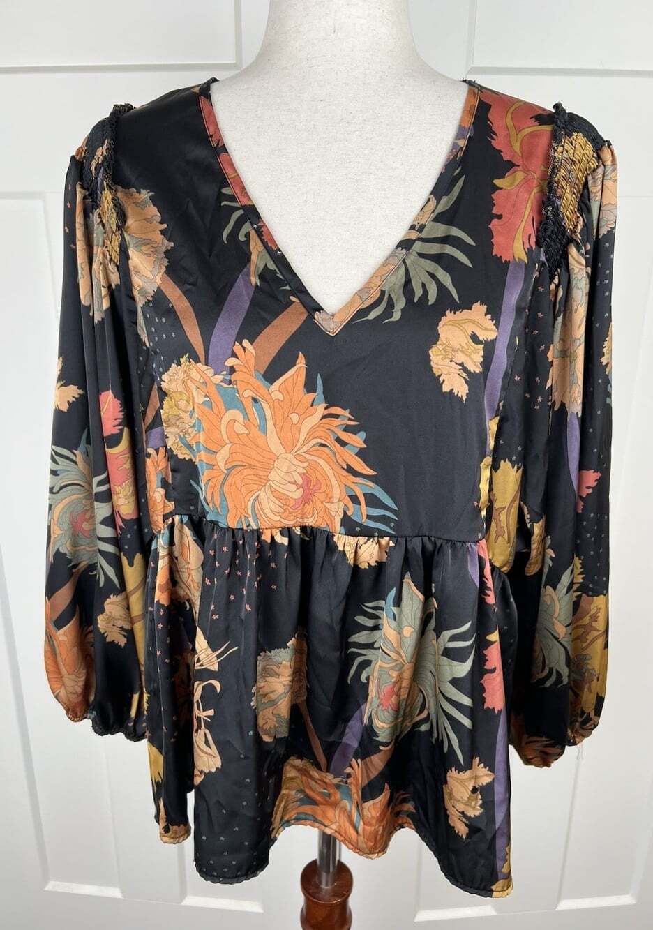 Entro Floral Blouse L Black Boho Smocked Shoulder Balloon Sleeve Babydoll